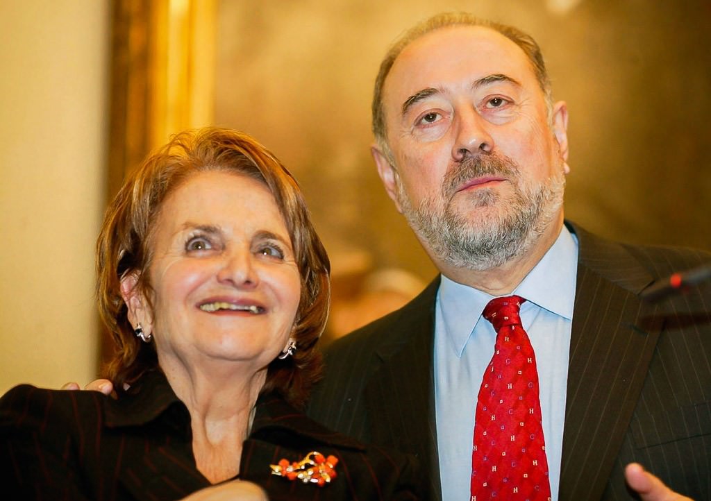 Paz Felgueroso  y Gabino  de Lorenzo Oviedo Góndolas