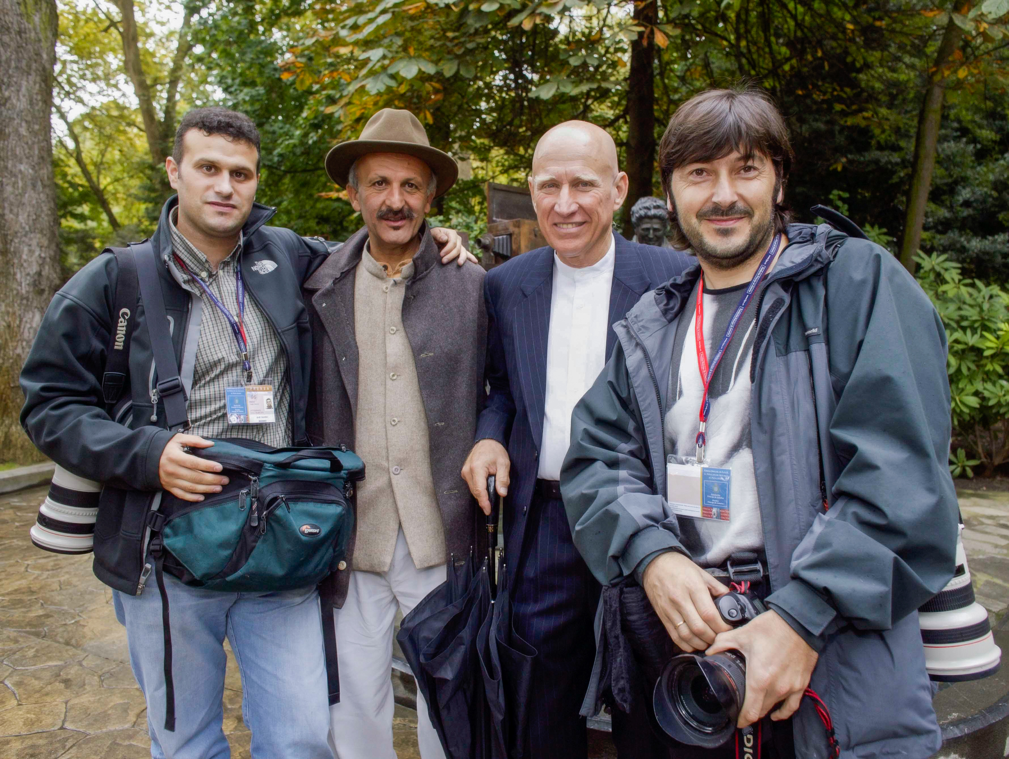 Marcos Vega, Reza Deghati, Sebastiao Salgado y Miguel Riopa, fotógrafos en Oviedo en 2006