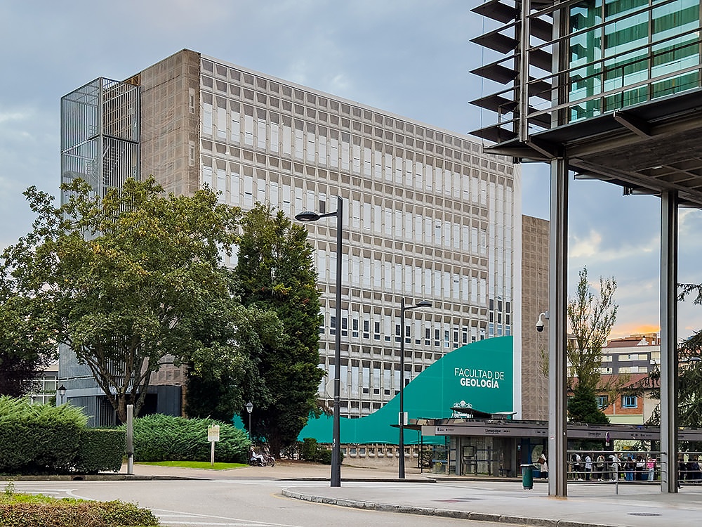 Gigapanorámica / Universidad de Oviedo, Facultad de Geología.